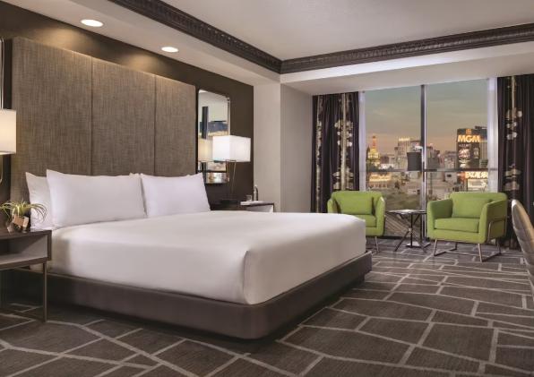 Luxor Hotel & Casino